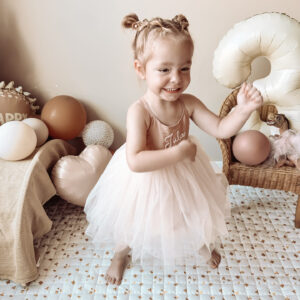 Gaaf Tule Jurkje Rosie in de kleur Nude van het mooie merk Mrs Ertha